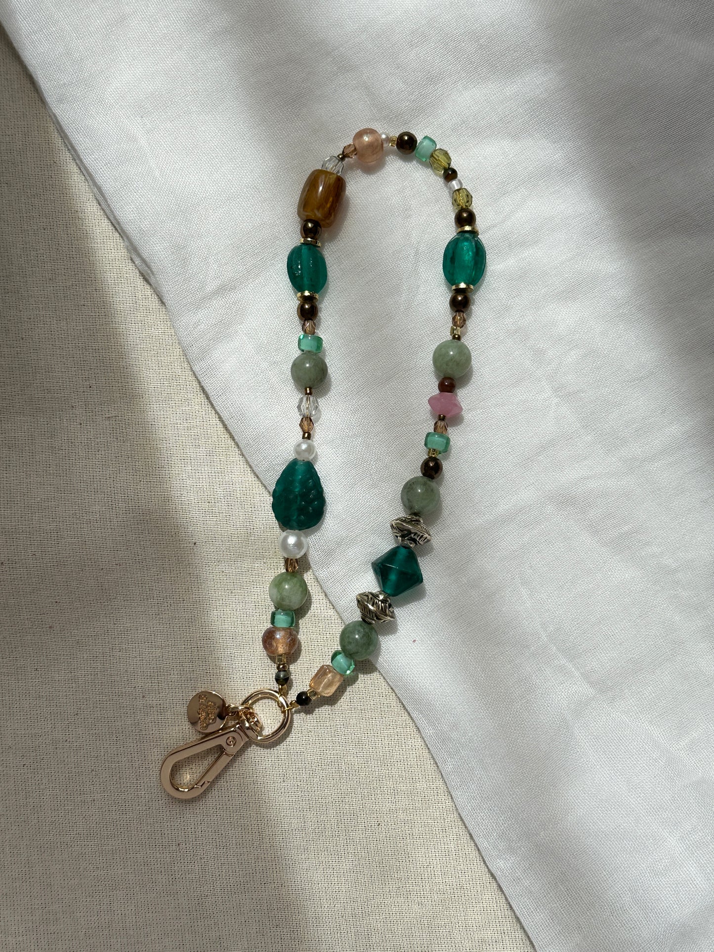 Seafoam phone chain